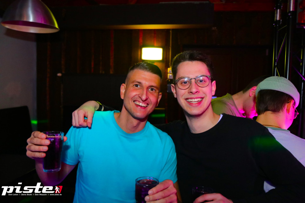 Anniversary! Endlich 18!