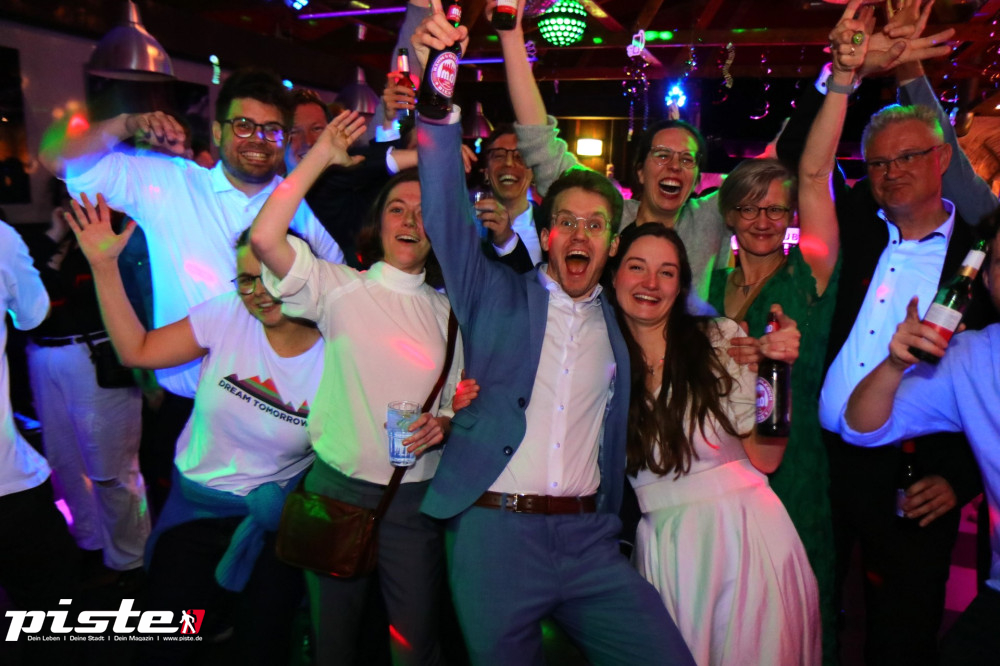 Anniversary! Endlich 18!