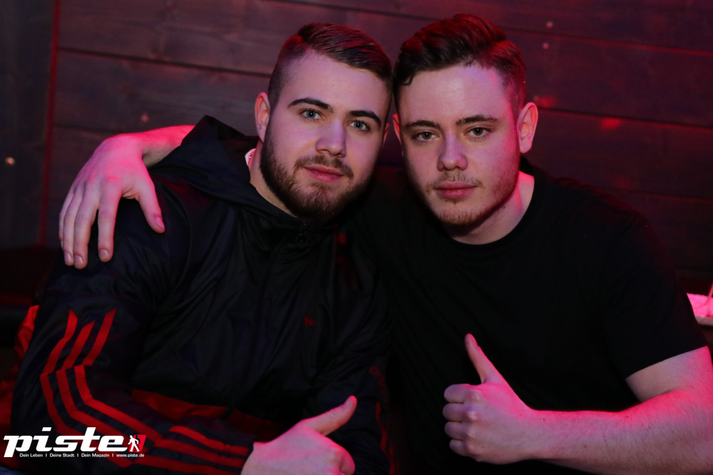 Anniversary! Endlich 18!