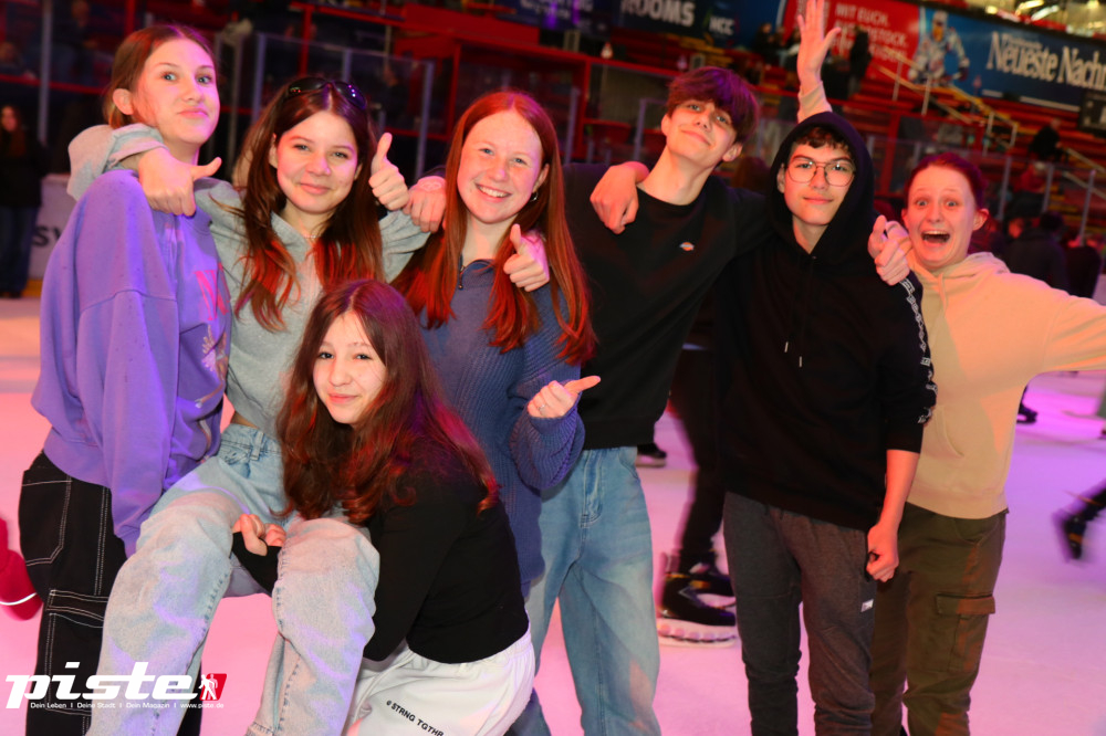 Eishalle Saisonabschluss