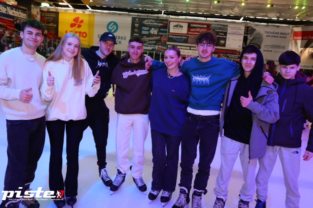 Eishalle Saisonabschluss