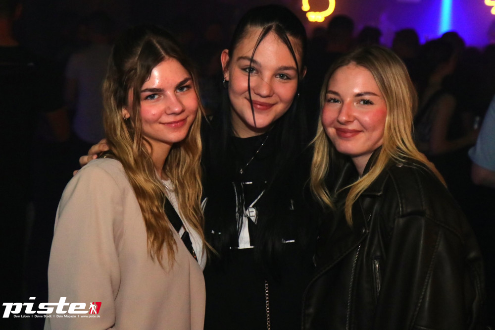 Vögeln mit Freunden