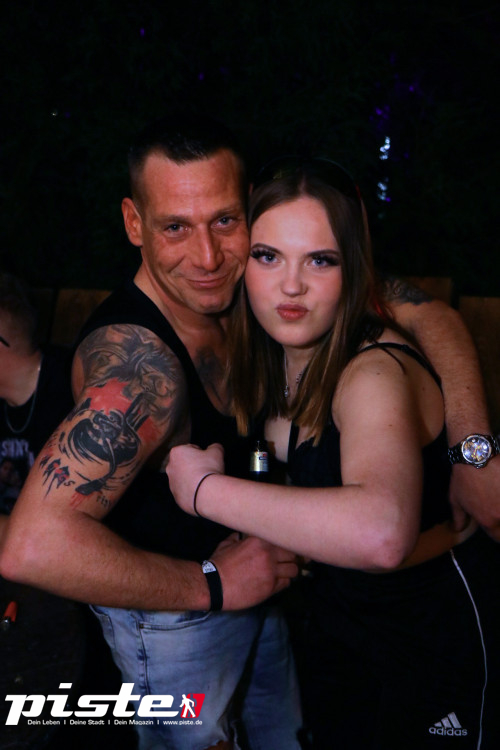 Vögeln mit Freunden