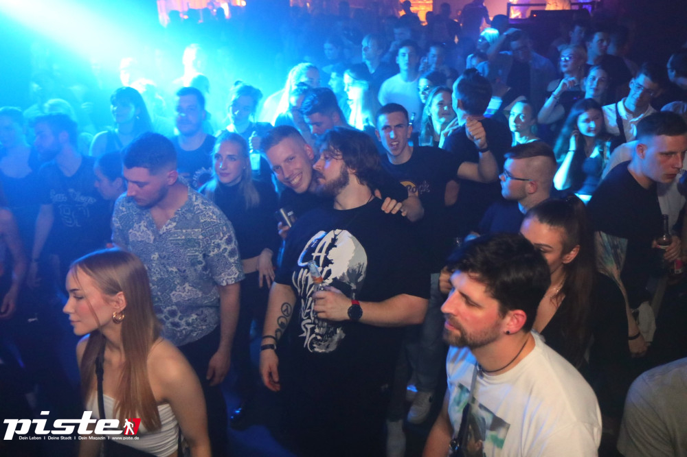 Vögeln mit Freunden