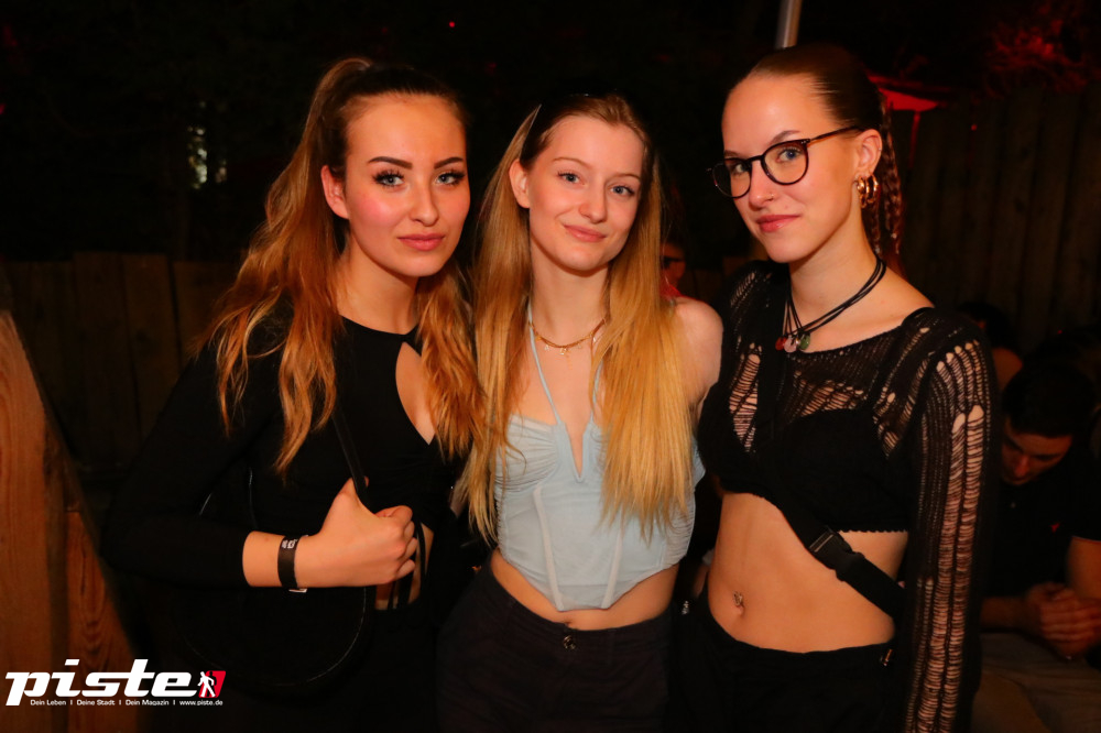 Vögeln mit Freunden