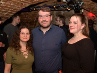 Shake what your mama gave ya