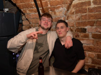 Shake what your mama gave ya