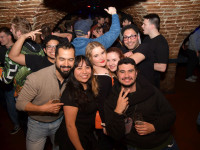 Shake what your mama gave ya