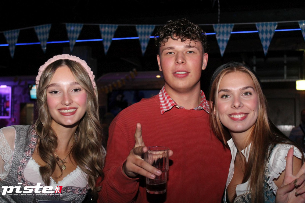 Oktoberfest &80er-90er Party