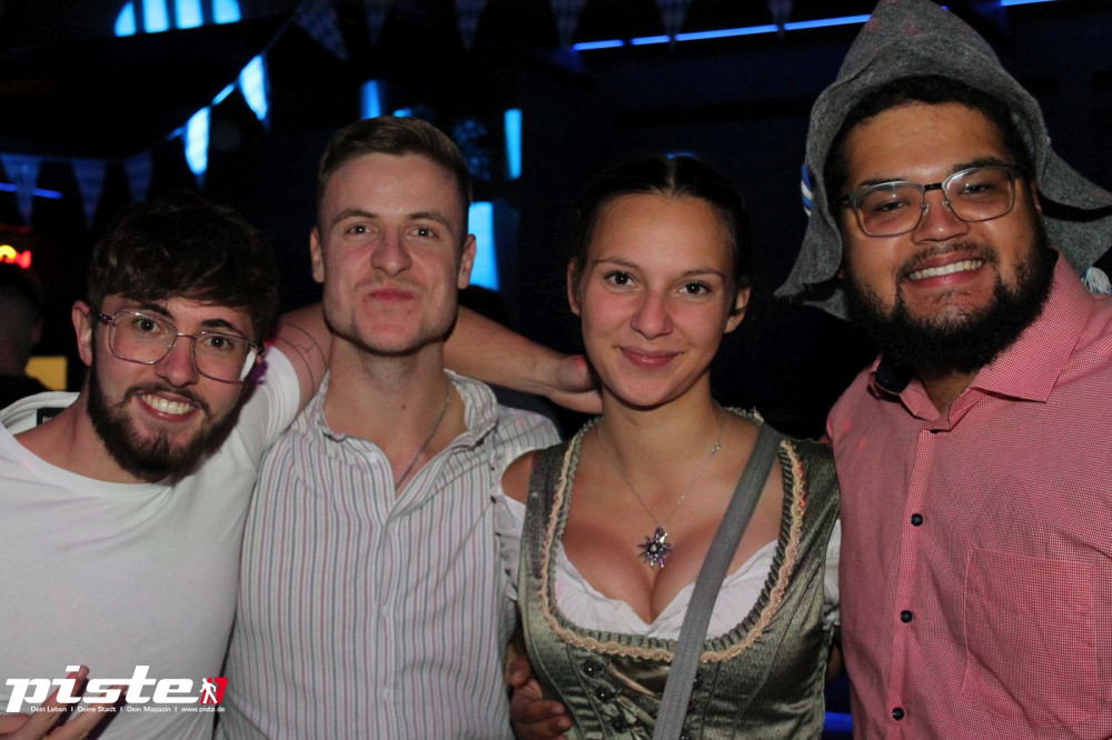 Oktoberfest &80er-90er Party