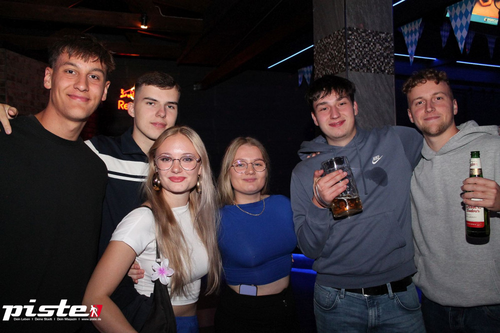 Oktoberfest &80er-90er Party