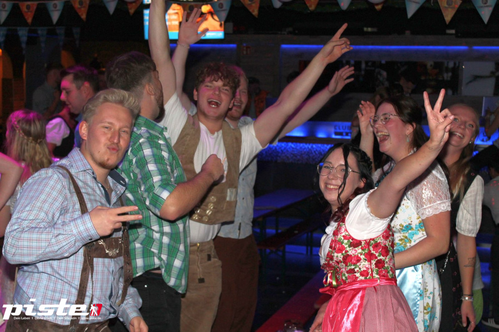 Oktoberfest &80er-90er Party
