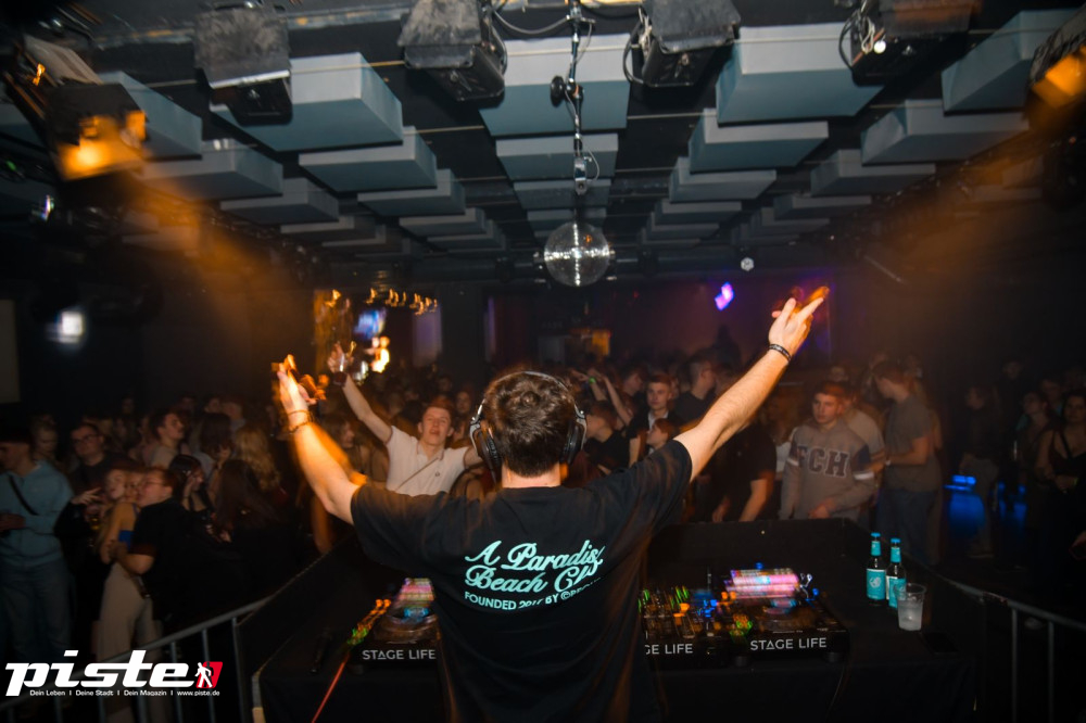 Houserasten meets Neptunica