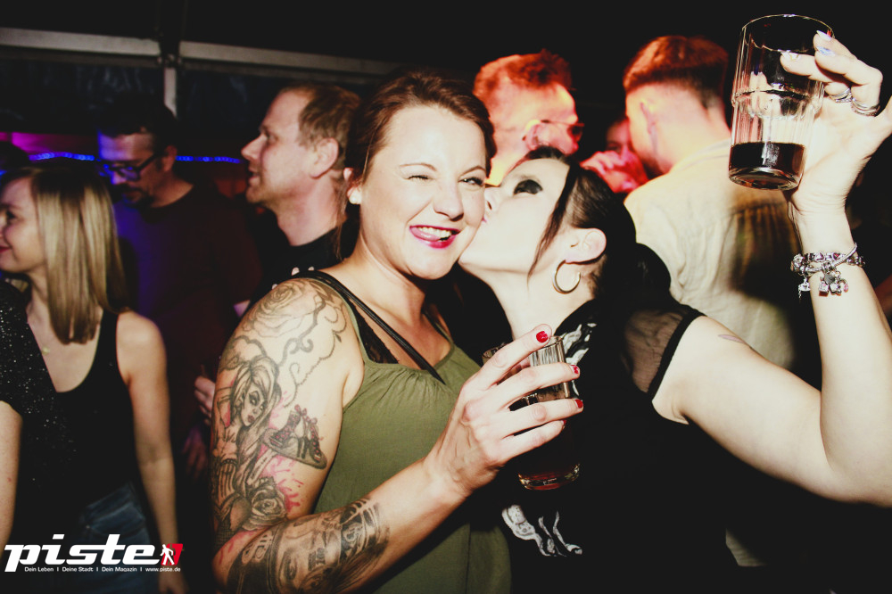 Wer hat an der Uhr gedreht?