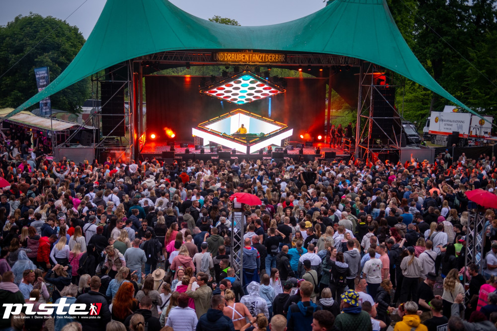 Und draussen tanzt der Bär