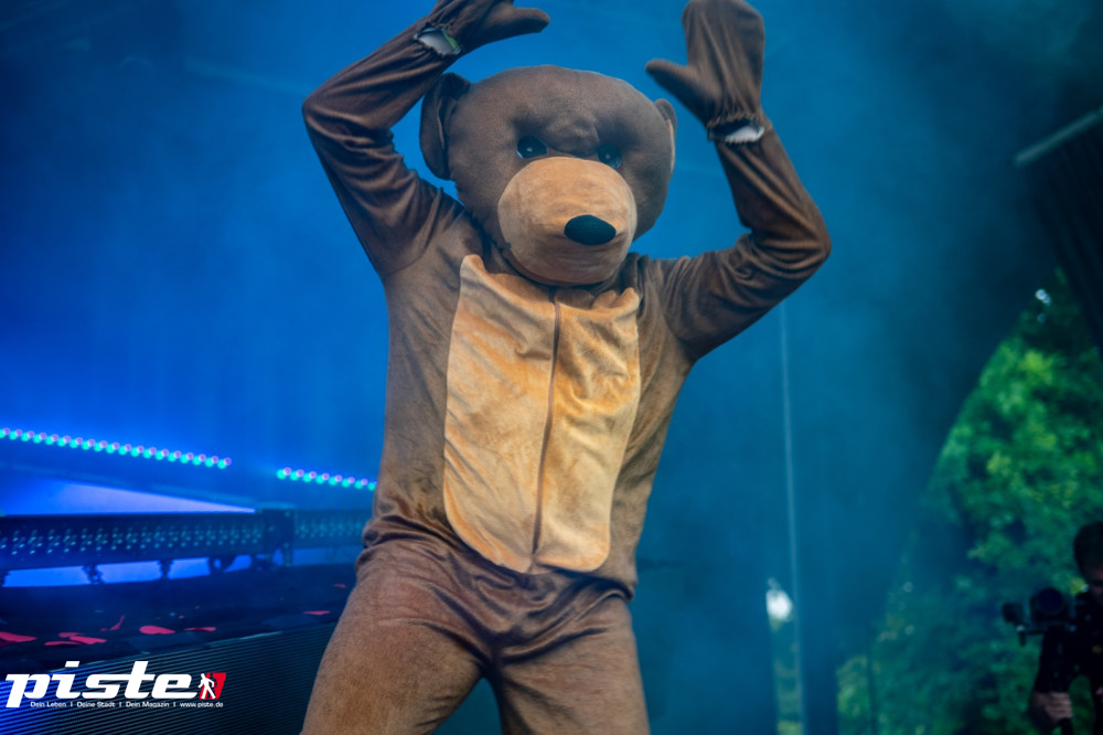 Und draussen tanzt der Bär