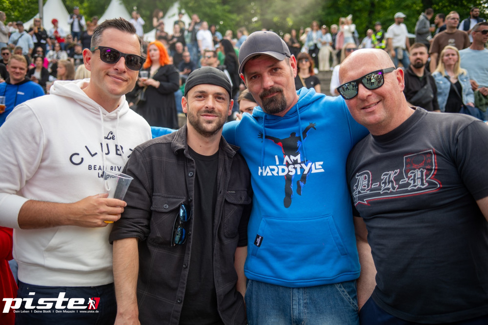 Und draussen tanzt der Bär