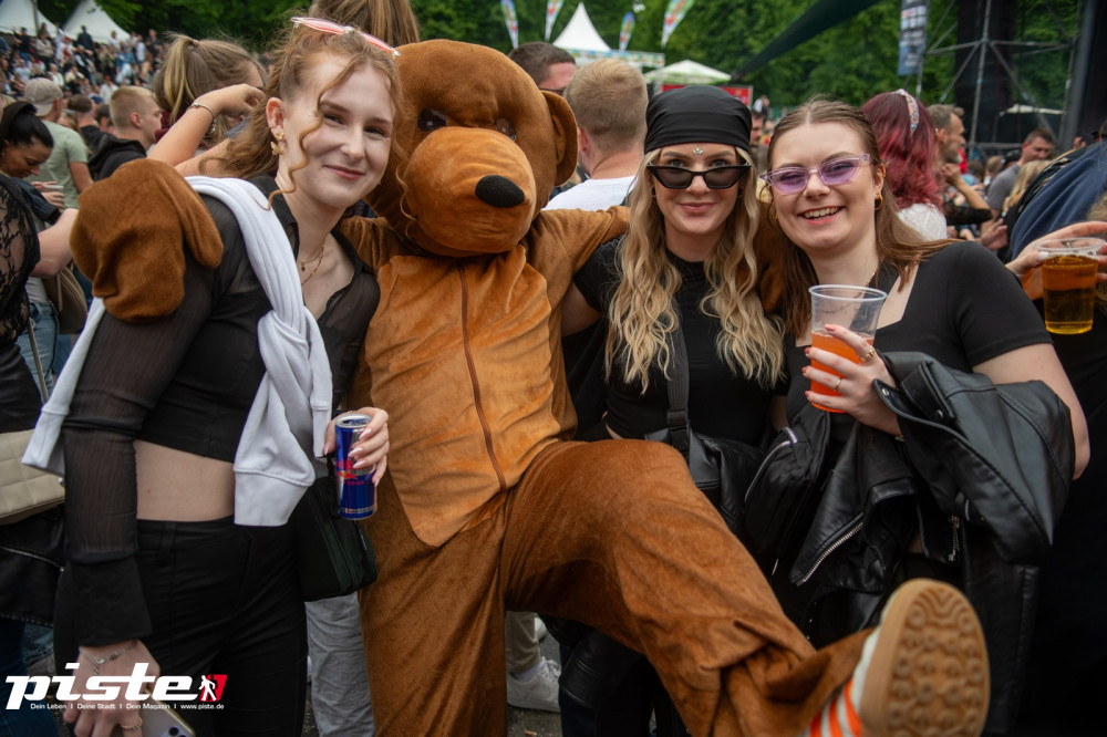 Und draussen tanzt der Bär