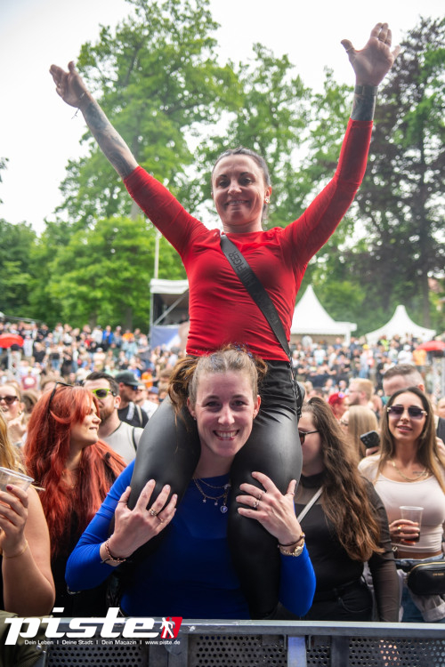 Und draussen tanzt der Bär