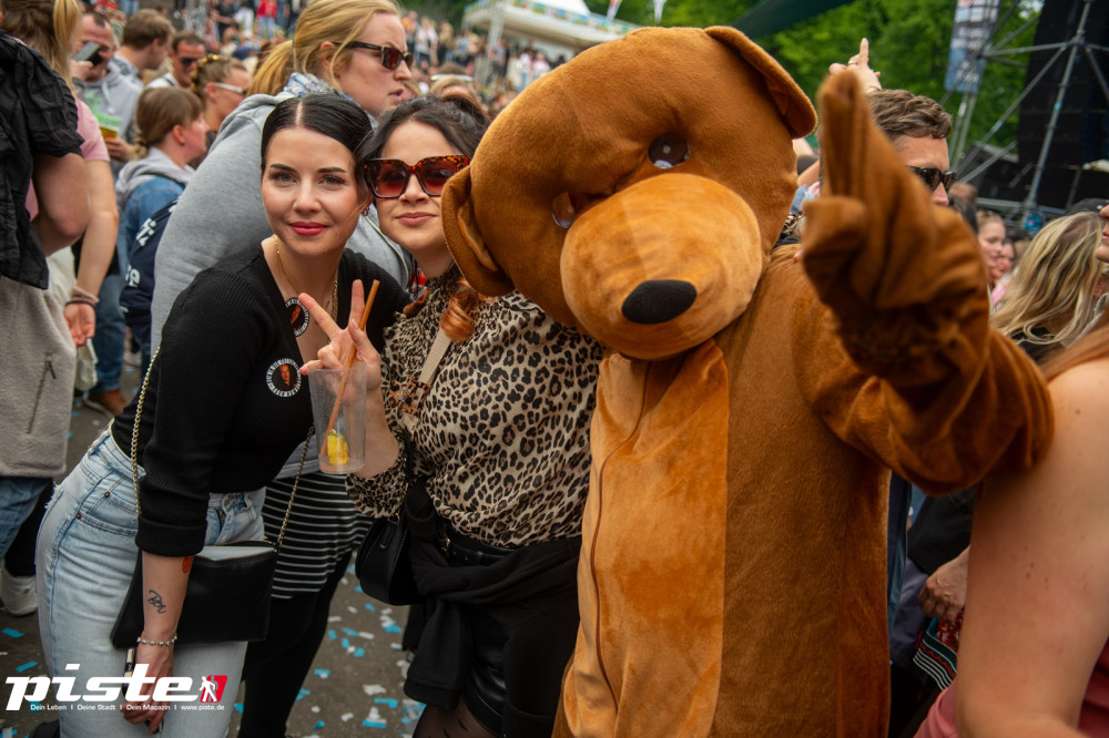 Und draussen tanzt der Bär