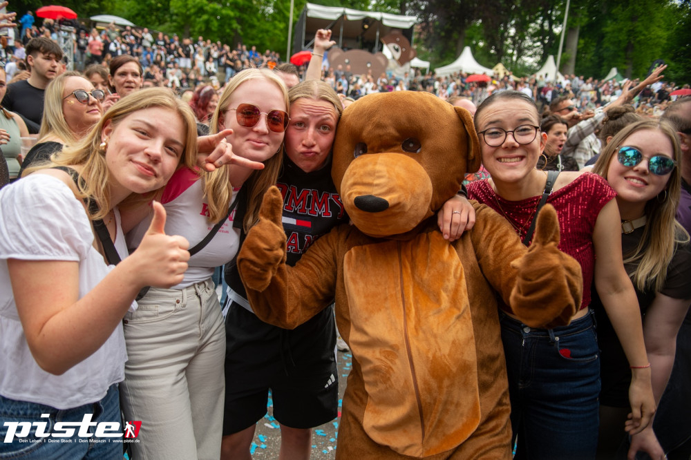 Und draussen tanzt der Bär