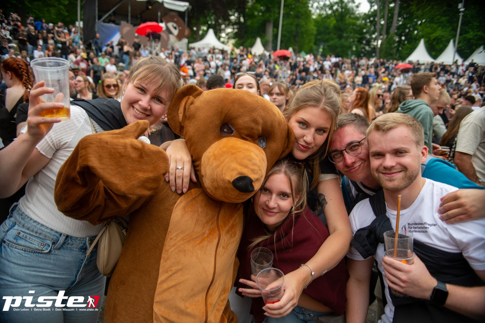 Und draussen tanzt der Bär