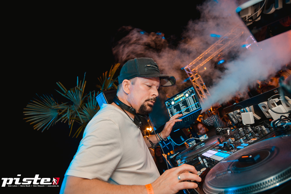 Choco Club: Urban Beach