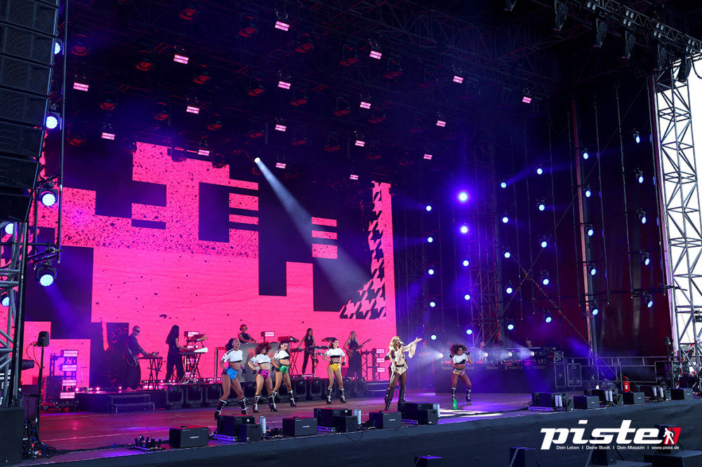 Rita Ora Summer Concert