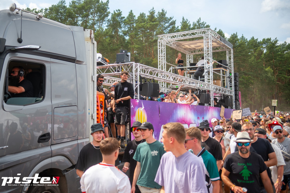 Airbeat One Galerie Freitag 1