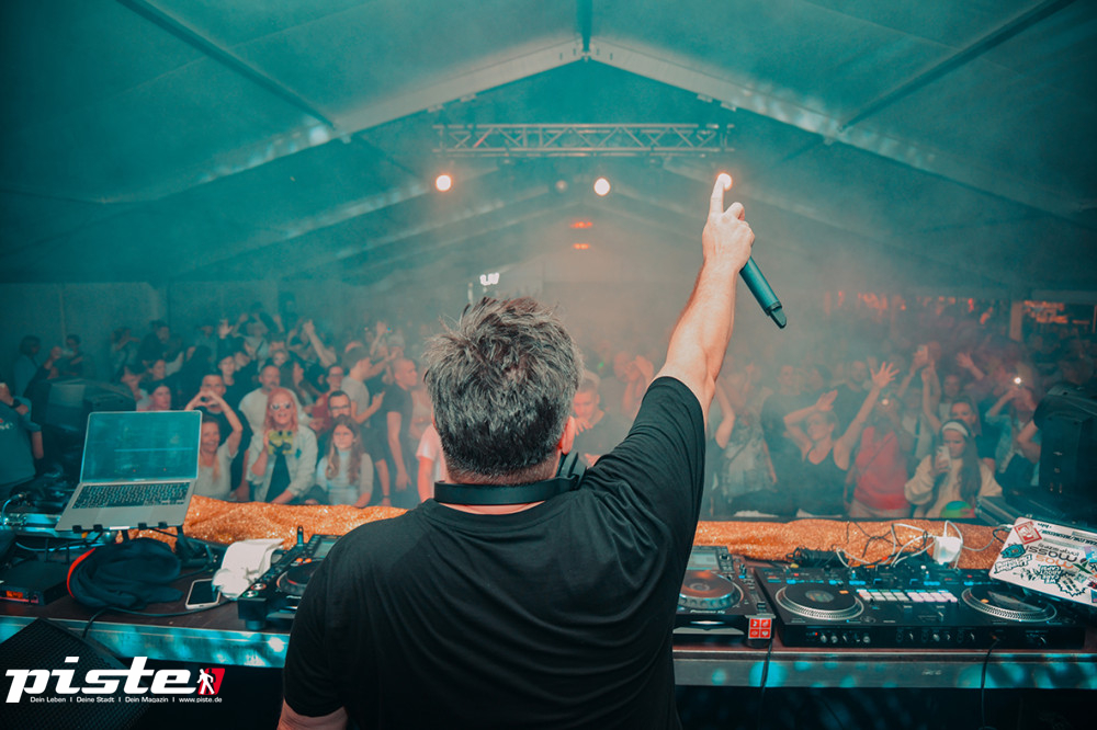 90er & 2000er Party mit Mark Oh