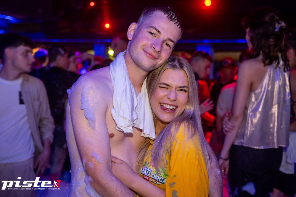 Die große Schaum- und Poolparty