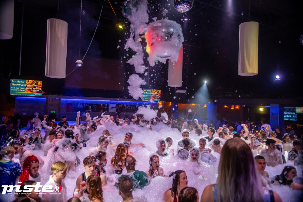 Die große Schaum- und Poolparty