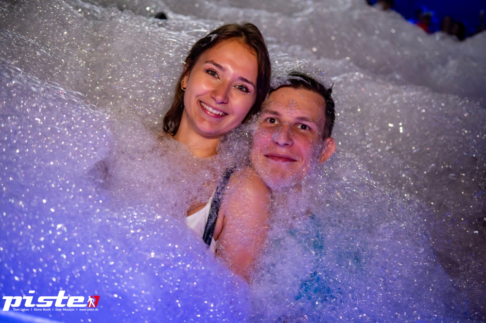 Die große Schaum- und Poolparty