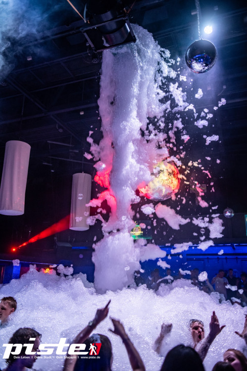 Die große Schaum- und Poolparty