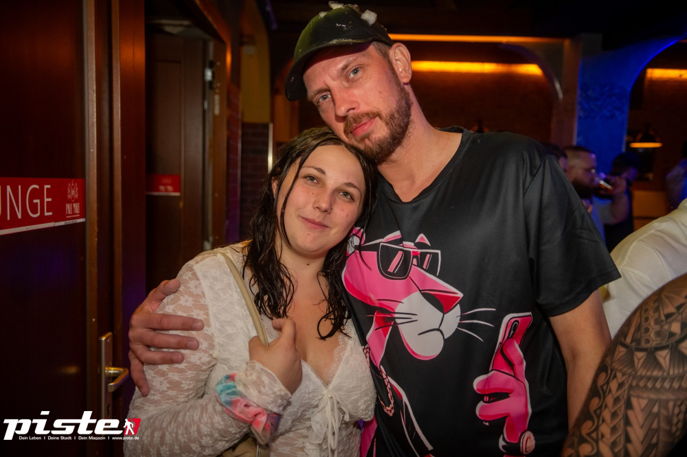 Die große Schaum- und Poolparty