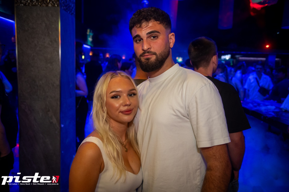 Die große Schaum- und Poolparty