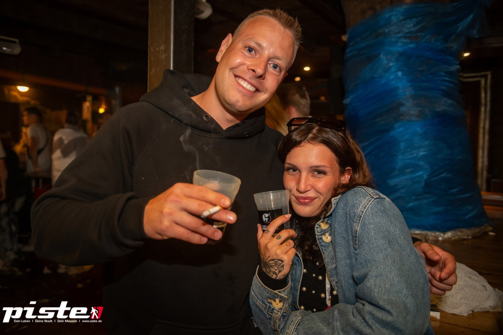 Die große Schaum- und Poolparty