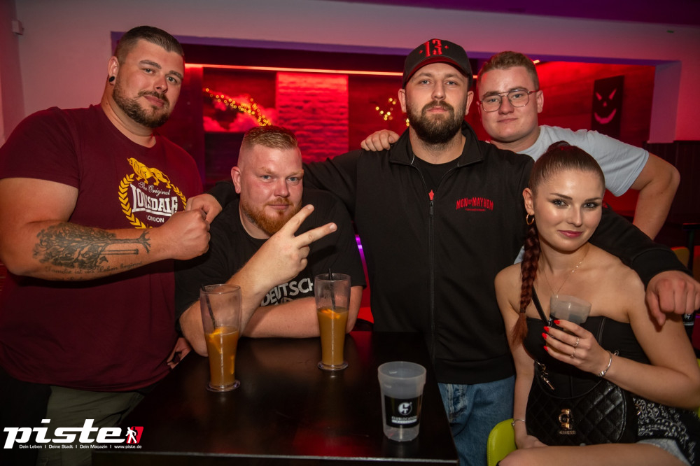 Die große Schaum- und Poolparty