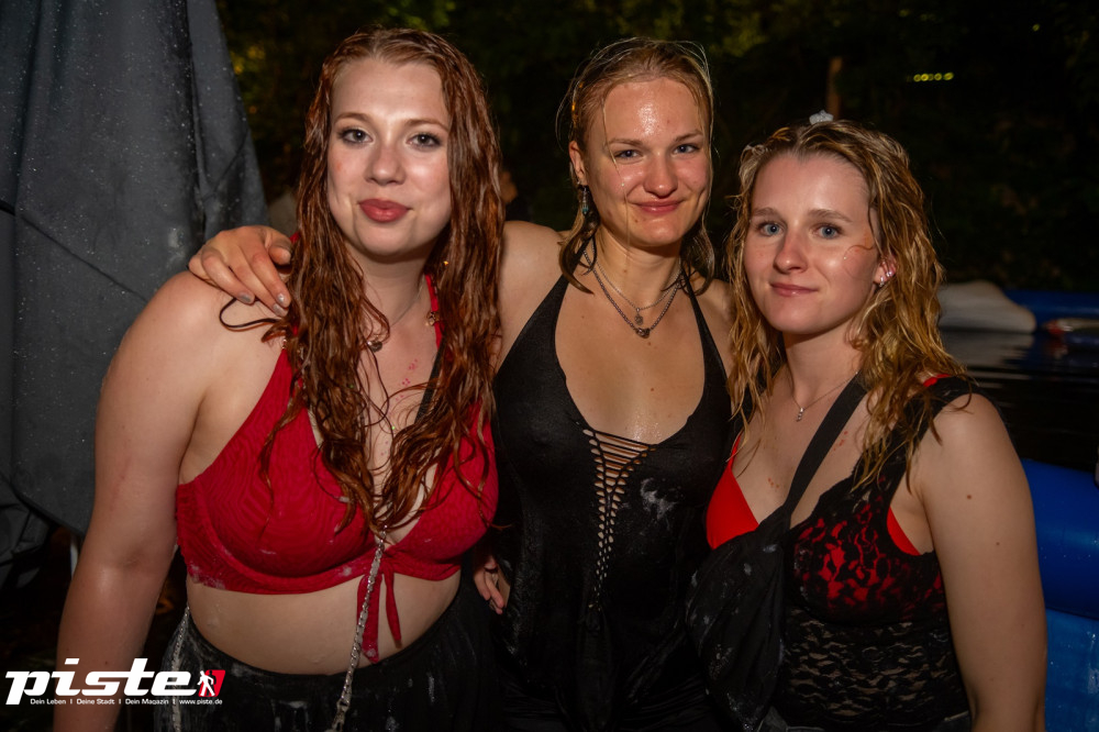 Die große Schaum- und Poolparty