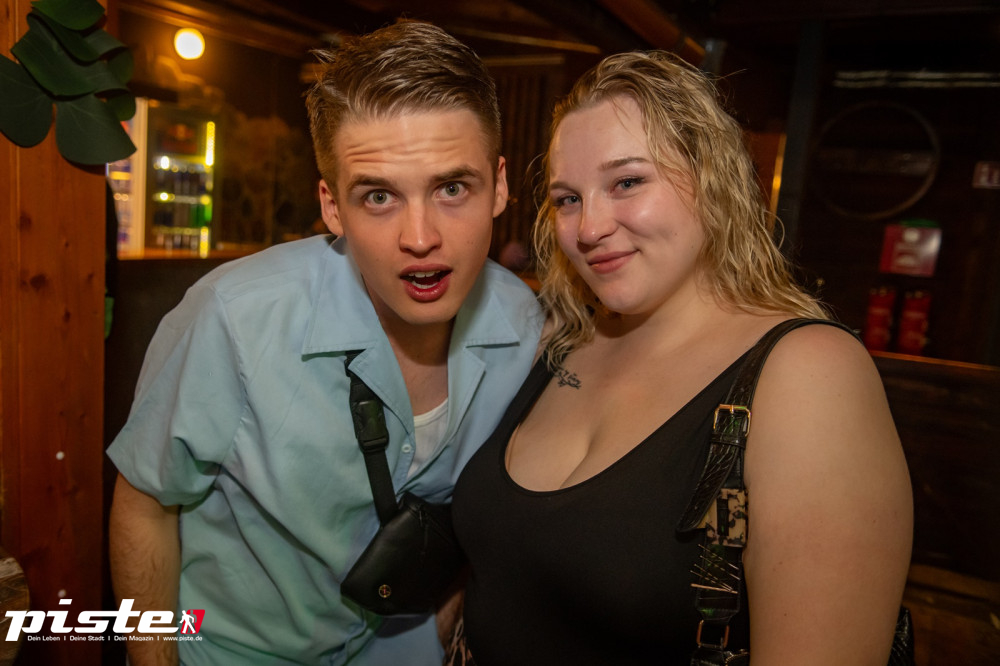 Die große Schaum- und Poolparty