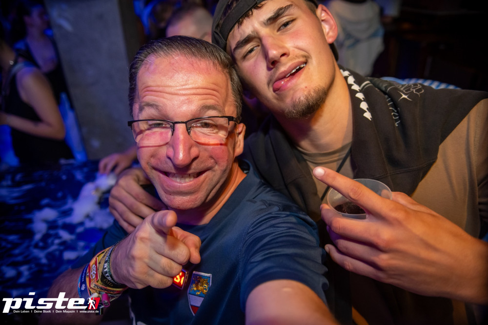 Die große Schaum- und Poolparty