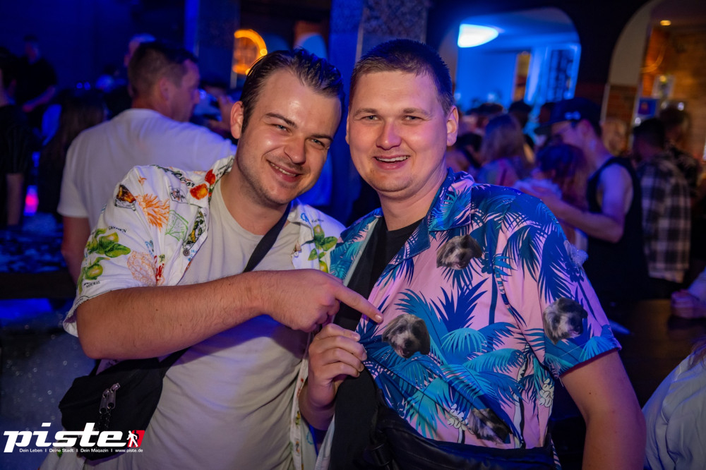 Die große Schaum- und Poolparty