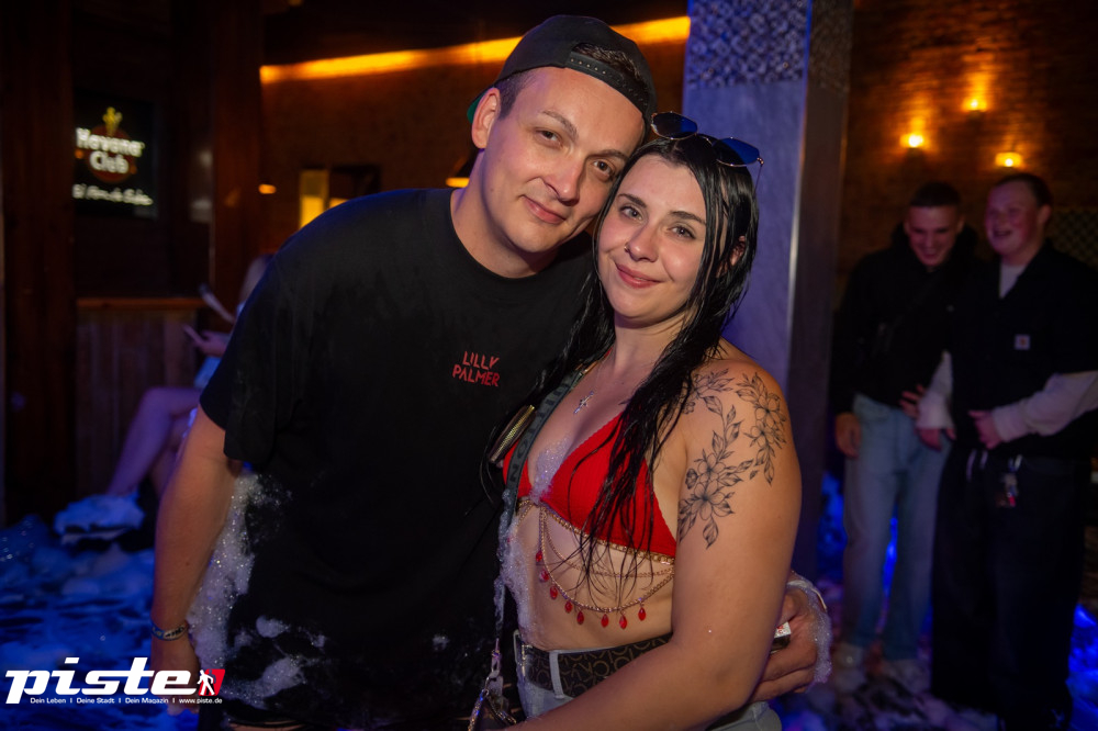 Die große Schaum- und Poolparty