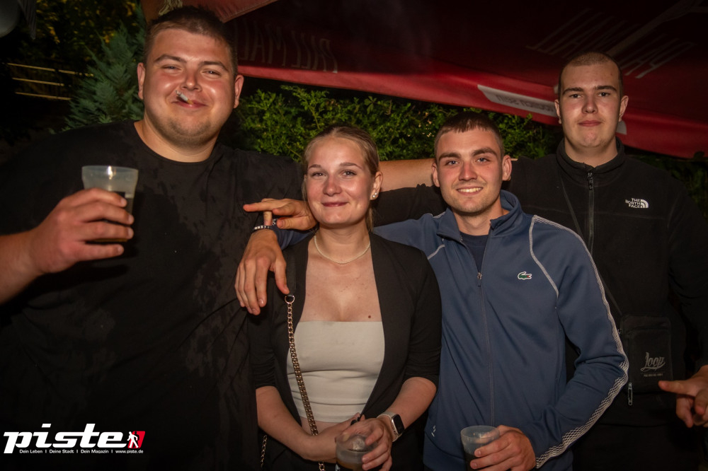 Die große Schaum- und Poolparty