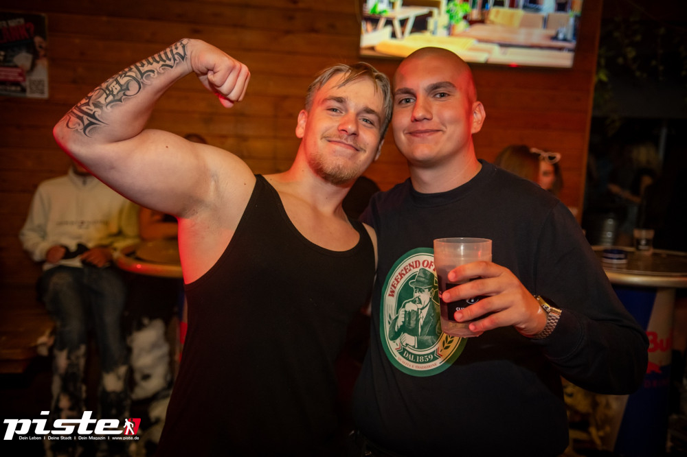 Die große Schaum- und Poolparty