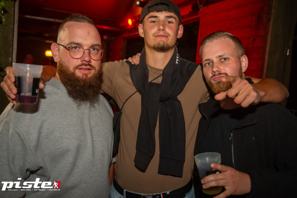 Die große Schaum- und Poolparty