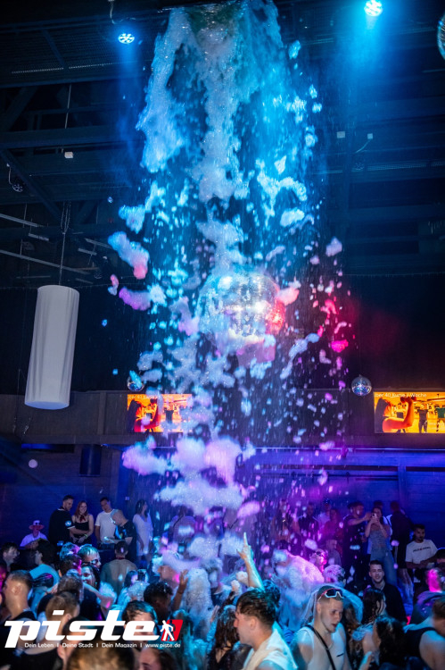 Die große Schaum- und Poolparty