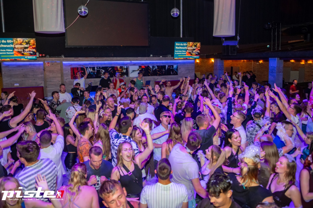 Die große Schaum- und Poolparty