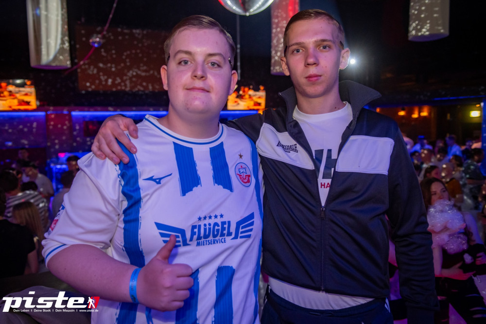 Die große Schaum- und Poolparty