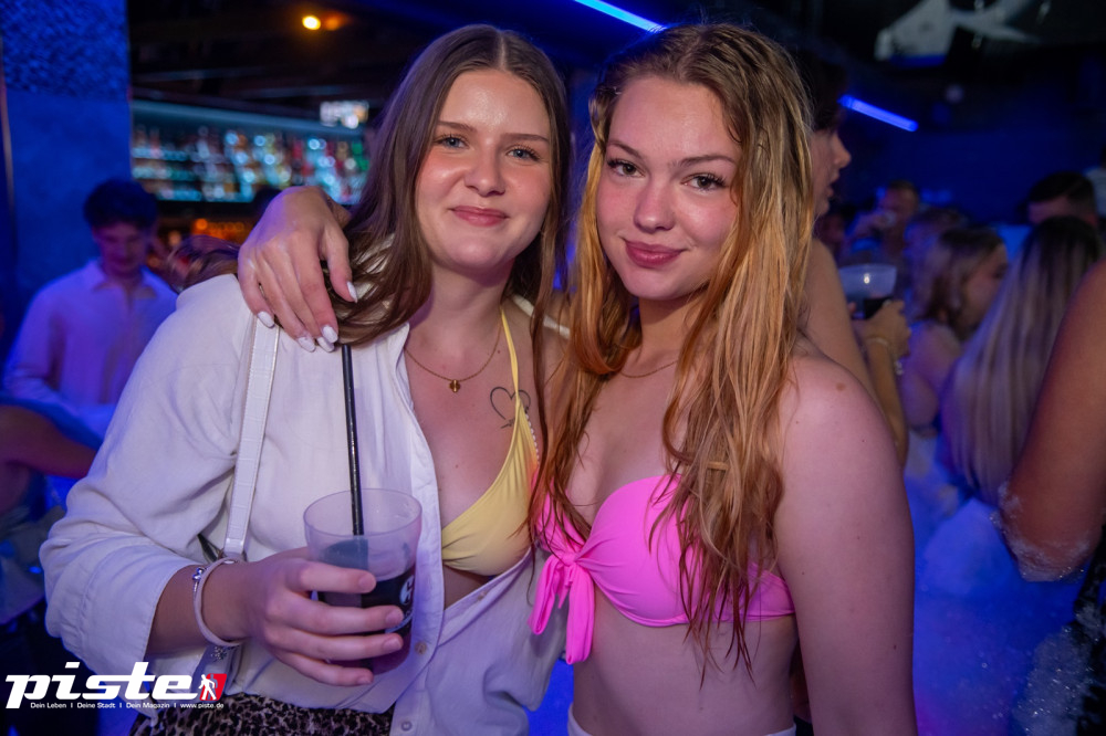 Die große Schaum- und Poolparty